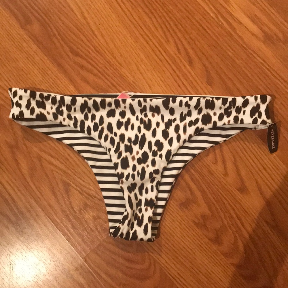 NWT Victoria’s Secret Bikini Bottoms Cheeky XS